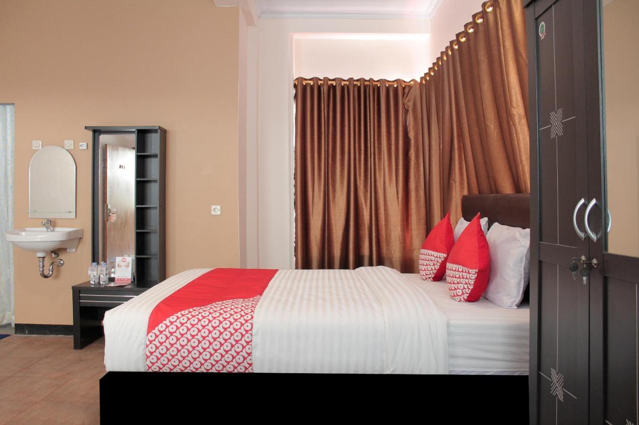 Hotel Oyo 222 M@Jayakarta Exterior foto